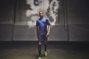 塔图姆在日本队比赛中出色防守，惊险取胜引发热议！-开云中国版